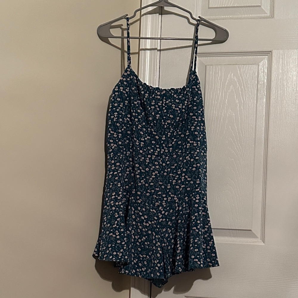 Floral Print Sleeveless Romper
